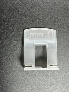Präzisions-Spritzguss-Positionierungsclips aus transparentem 1-mm-Kunststoff