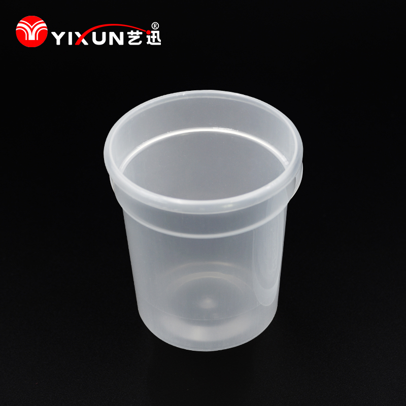 plastic cup Plastikbecher