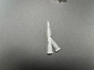 PEEK Infusion Connector Moulding Kunststoff-Spritzgussform mit verschiedenen Hohlräumen
