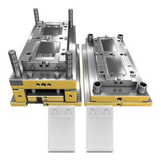 Kundenspezifische 1x2-Hohlraum-Spritzgussform für transparente PC-Kartenhüllen, Präzisionswerkzeuge für Sammelkartensammler