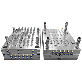 PP 1*48 Formhohlraum für medizinische Verbrauchsmaterialien, Seitentor mit großem Anguss S136 HRC48-50, Formung von Stahlhohlraum und Kernpolitur, 3-ml-Spritze, medizinisches Formen