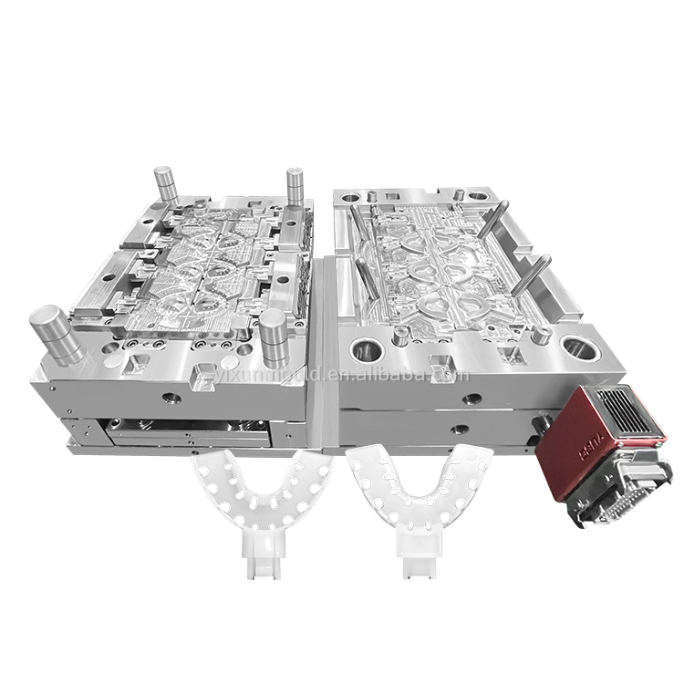 1+1+2+4 Cavity Mold Medical PP Material Mold 1+1+2+4 Hohlraumform medizinische PP-Materialform